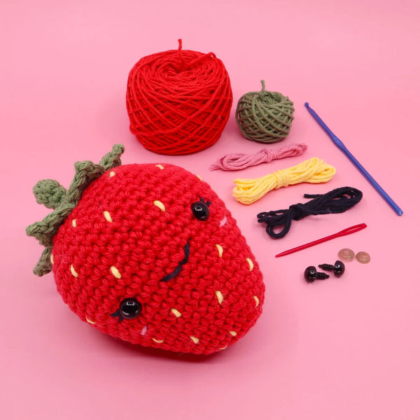 Club Crochet Giant Strawberry Kit